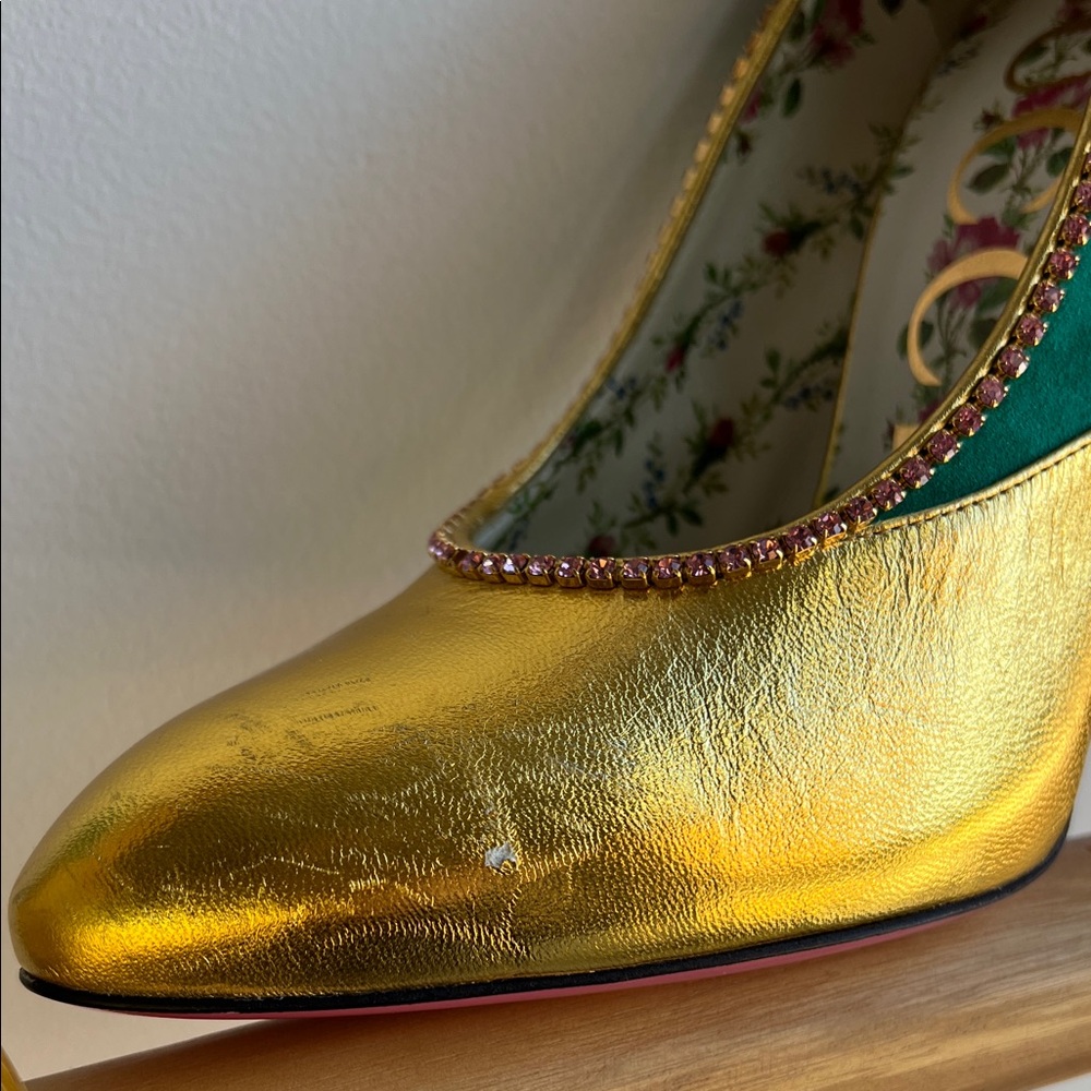 Gucci Emerald and Gold Heels w/ Rhinestone - Picture 4 of 7